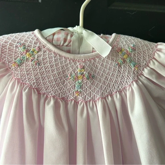 ANAVINI Hand Smocked Light Pink Dress With Crosses Baby Girls Size 9 Months - Picture 2 of 9